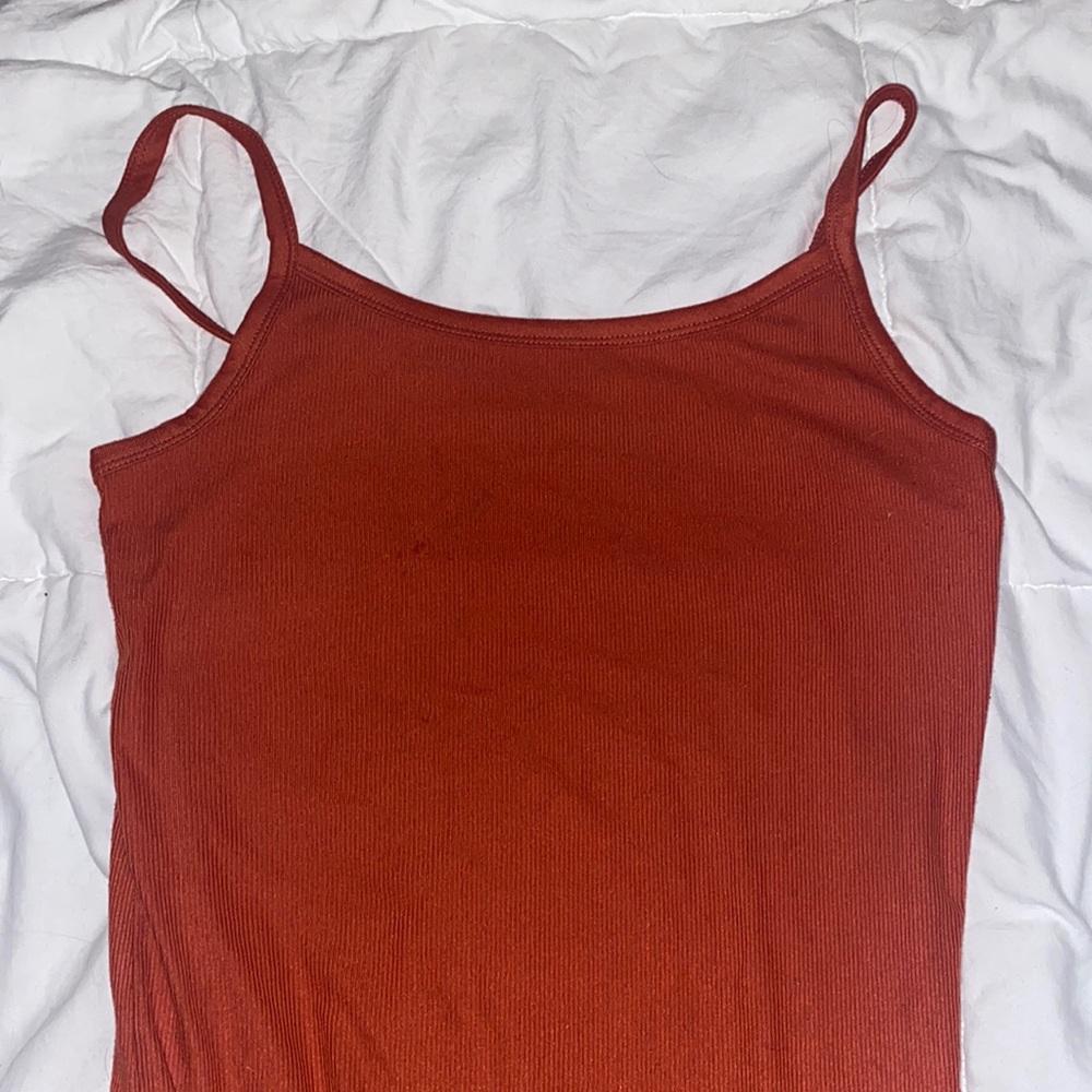 orange tank top